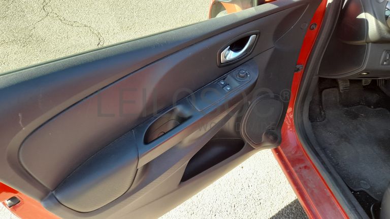 Renault Clio Dynamique S 1.5 DCi · Ano 2015