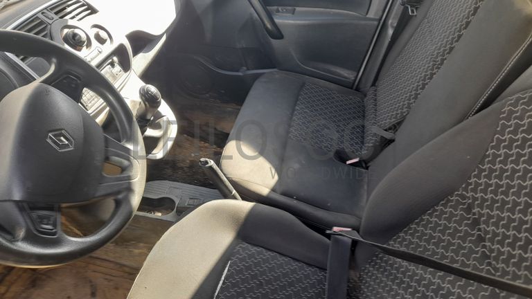 Renault Kangoo Maxi Business 1.5 DCi · Ano 2015