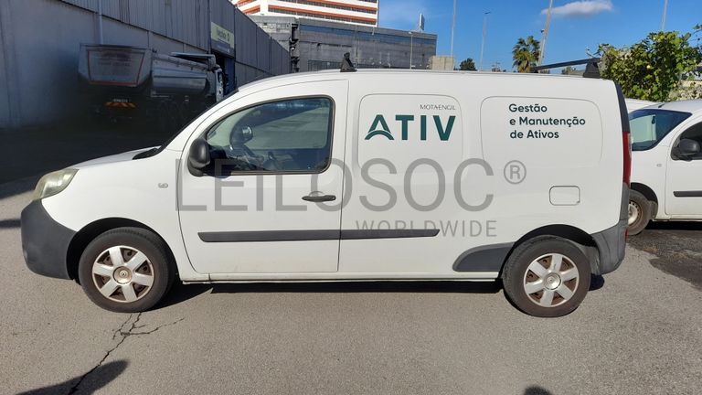 Renault Kangoo Maxi Business 1.5 DCi · Ano 2015