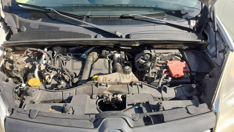 Renault Kangoo Maxi Business 1.5 DCi · Ano 2015