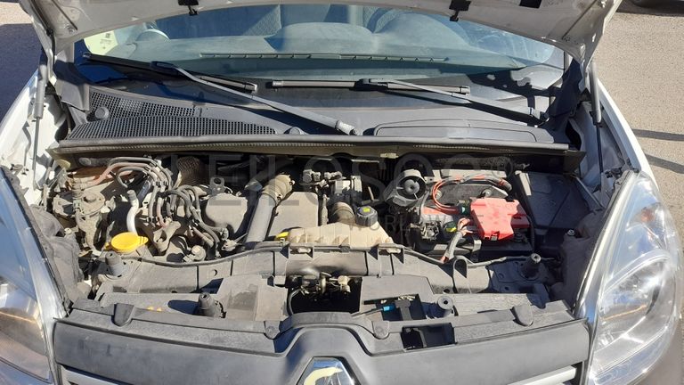 Renault Kangoo Maxi Business 1.5 DCi · Ano 2015