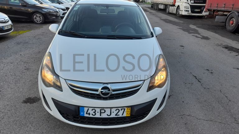 Opel Corsa Van 1.3 CDTi · Ano 2014
