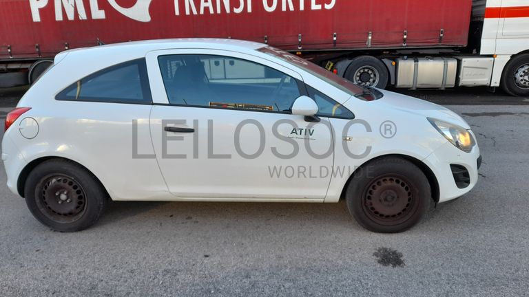 Opel Corsa Van 1.3 CDTi · Ano 2014