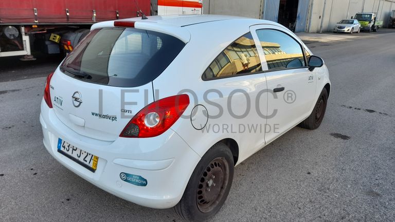 Opel Corsa Van 1.3 CDTi · Ano 2014
