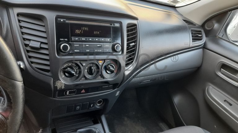 Mitsubishi L200 CD 2.4 DI-D · Ano 2017