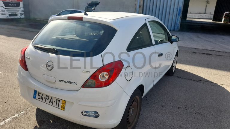 Opel Corsa Van 1.3 CDTi · Ano 2014