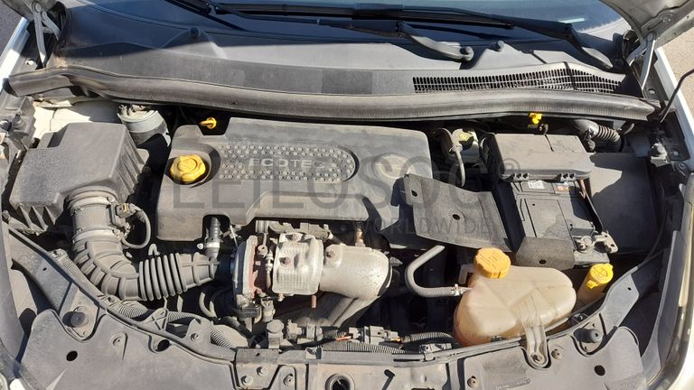 Opel Corsa Van 1.3 CDTi · Ano 2014