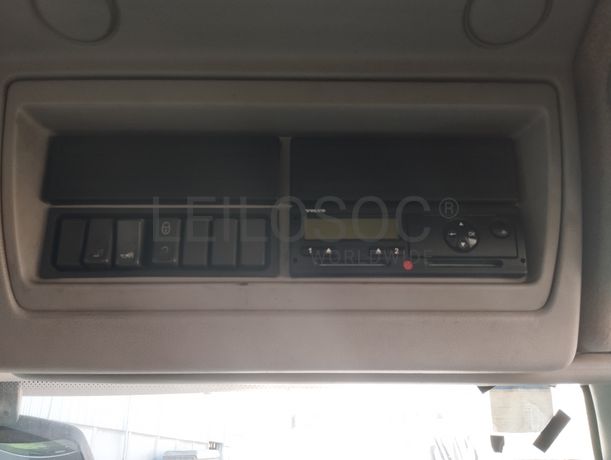 Camião Volvo FLL15 · Ano 2009