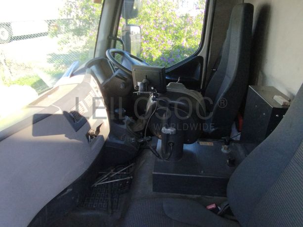 Camião Volvo FLL15 · Ano 2009