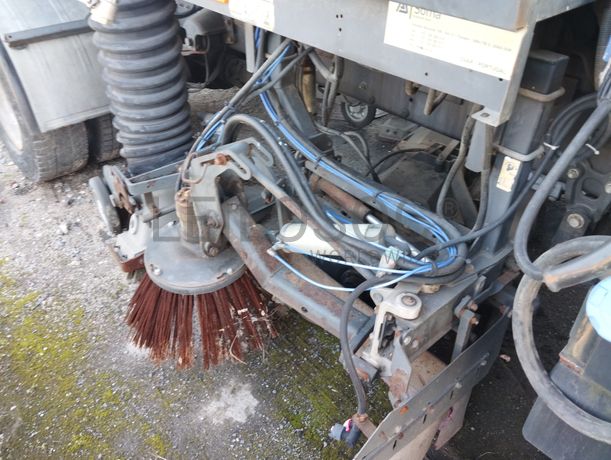 Camião Volvo FLL15 · Ano 2009