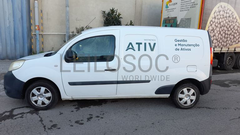 Renault Kangoo Maxi Business 1.5 DCi · Ano 2016