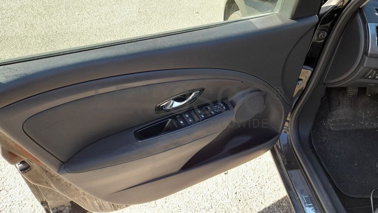 Renault Megane Sport Tourer 1.5 DCi · Ano 2015