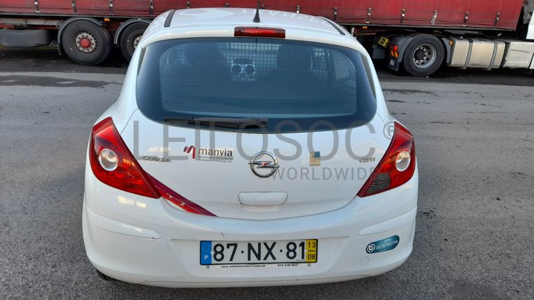 Opel Corsa Van 1.3 CDTi · Ano 2013