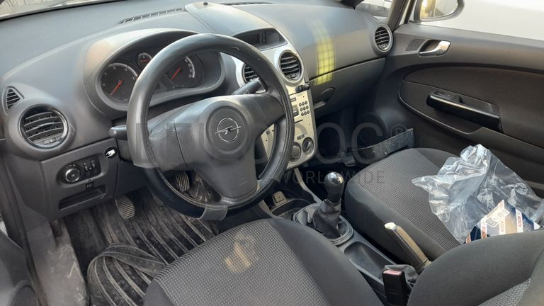 Opel Corsa Van 1.3 CDTi · Ano 2013