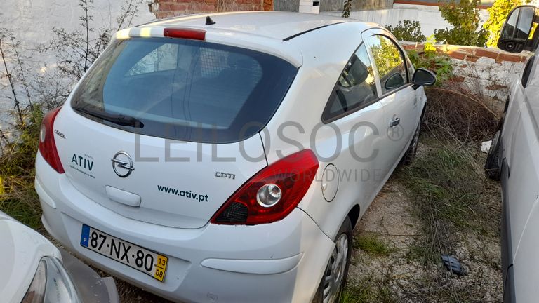 Opel Corsa Van 1.3 CDTi · Ano 2013