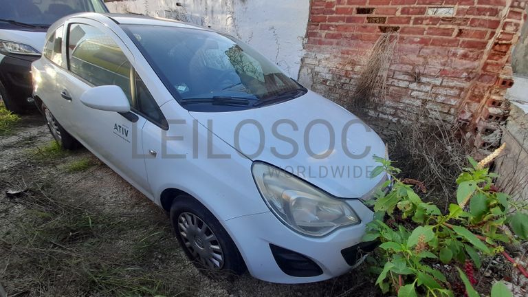 Opel Corsa Van 1.3 CDTi · Ano 2013
