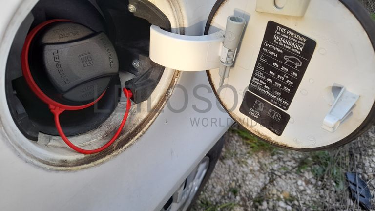 Opel Corsa Van 1.3 CDTi · Ano 2013