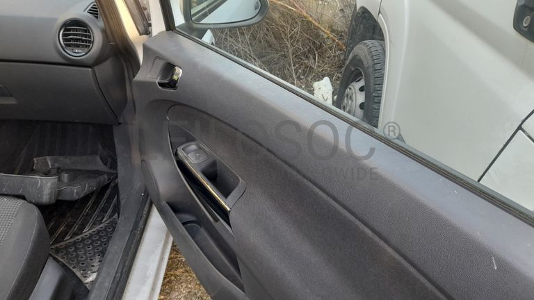 Opel Corsa Van 1.3 CDTi · Ano 2013