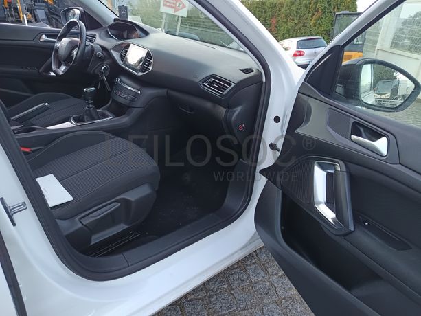 Peugeot 308 1.5 BlueHdi · Ano 2020