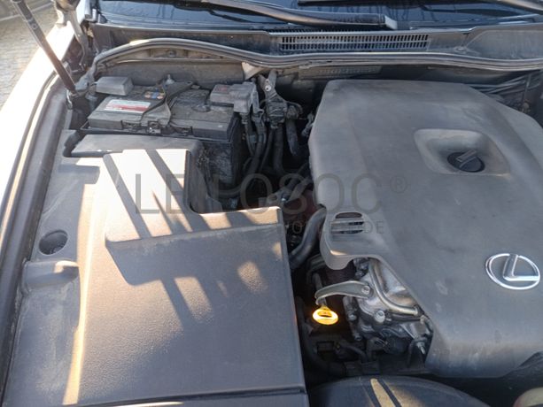 Lexus IS 220D · Ano 2006