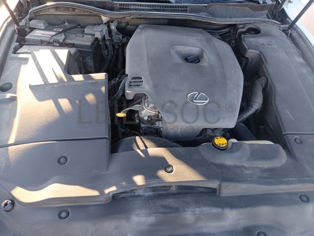 Lexus IS 220D · Ano 2006