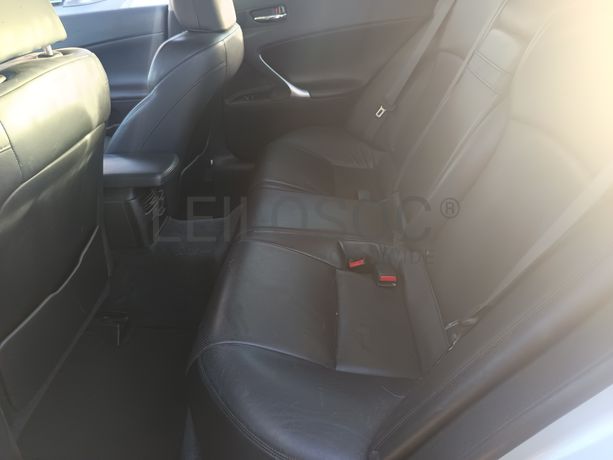 Lexus IS 220D · Ano 2006