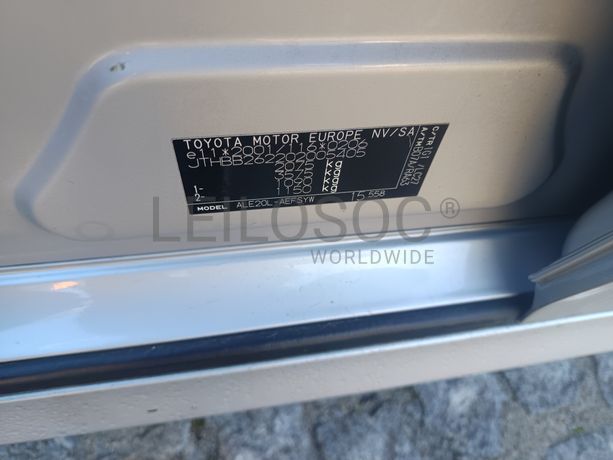 Lexus IS 220D · Ano 2006