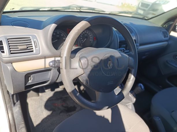 Renault Clio · Ano 2005