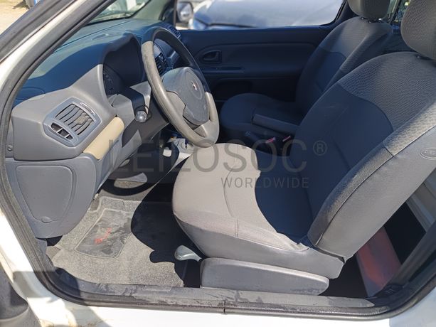 Renault Clio · Ano 2005