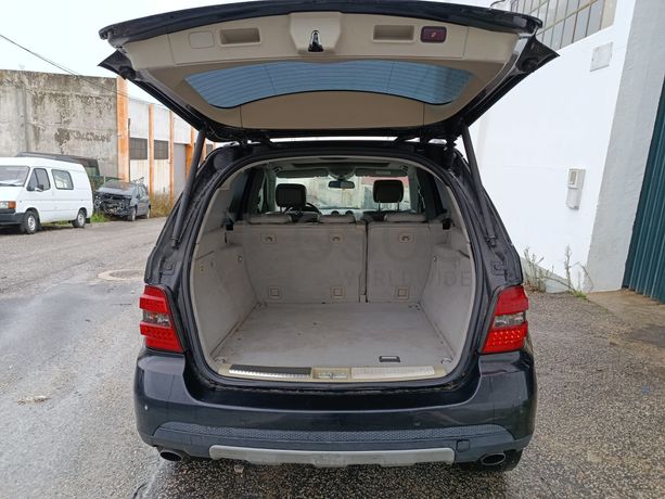 Mercedes-Benz ML 320 · Ano 2006
