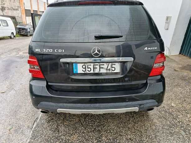 Mercedes-Benz ML 320 · Ano 2006