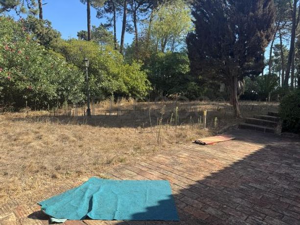 Moradia V5 com Piscina · Herdade da Aroeira, Almada