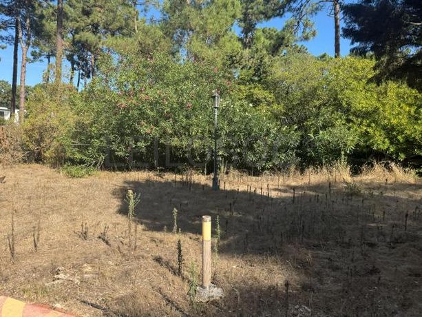 Moradia V5 com Piscina · Herdade da Aroeira, Almada