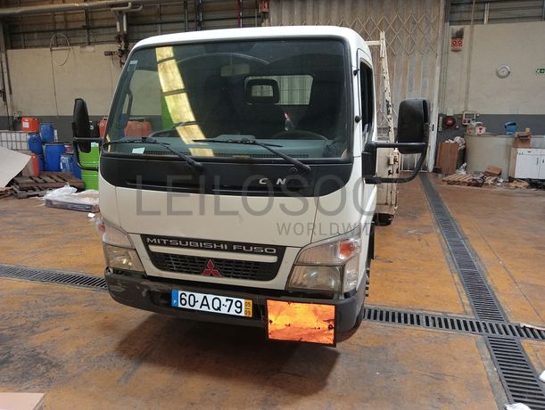 Mitsubishi Fuso 3S13 · Ano 2005