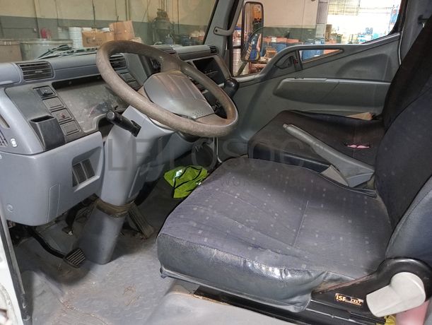 Mitsubishi Fuso 3S13 · Ano 2005