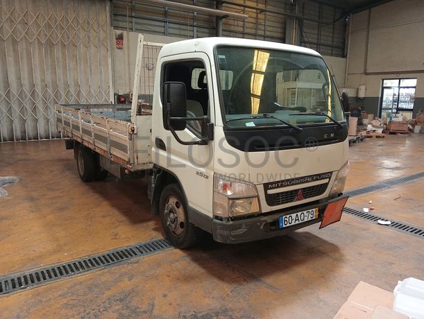 Mitsubishi Fuso 3S13 · Ano 2005