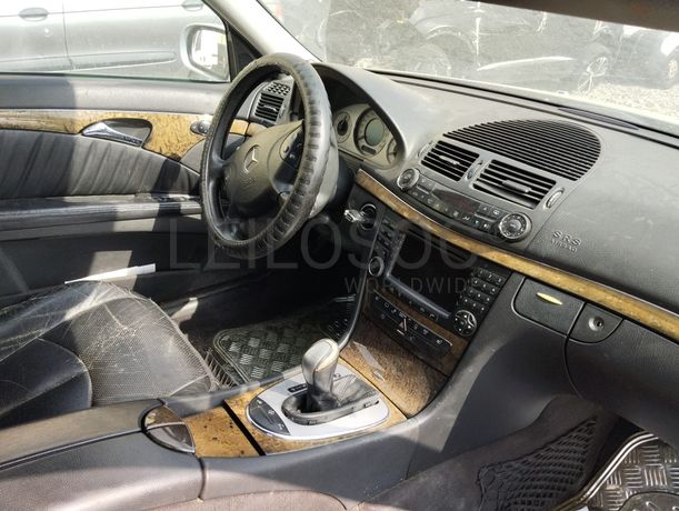 Mercedes-Benz E 270 CDI · Ano 2003