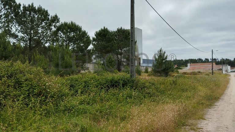 Lote de Terreno para Construção · Gaeiras, Óbidos