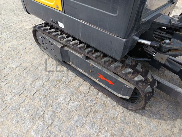 Mini Giratória Infront YFE20 · Ano 2023