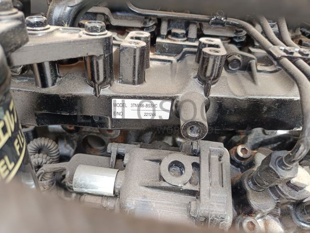 Mini Giratória Infront YFE20 · Ano 2023