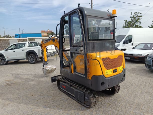 Mini Giratória Infront YFE20 · Ano 2023