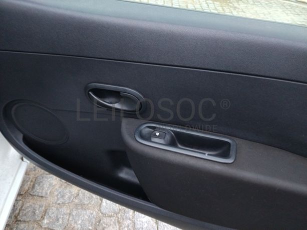 Renault Clio 1.5 DCi · Ano 2008