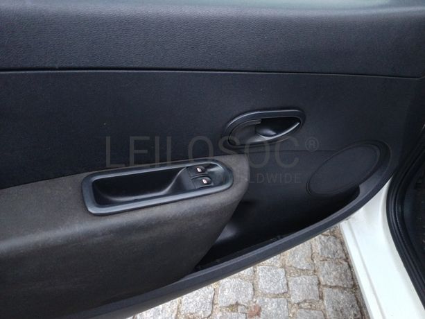 Renault Clio 1.5 DCi · Ano 2008