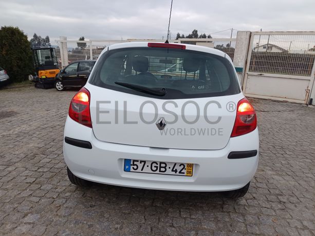 Renault Clio 1.5 DCi · Ano 2008