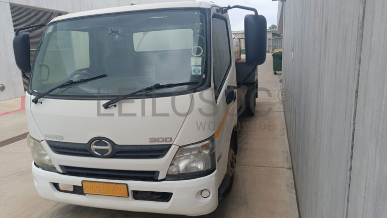 Camião-cisterna Toyota Hino - 2003