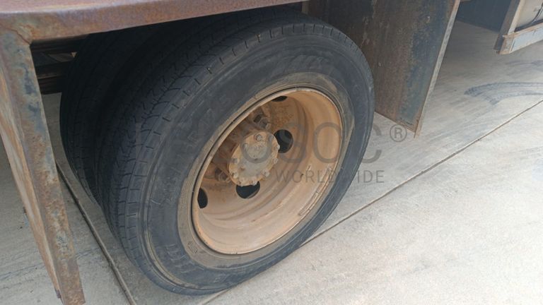 Camião-cisterna Toyota Hino - 2003