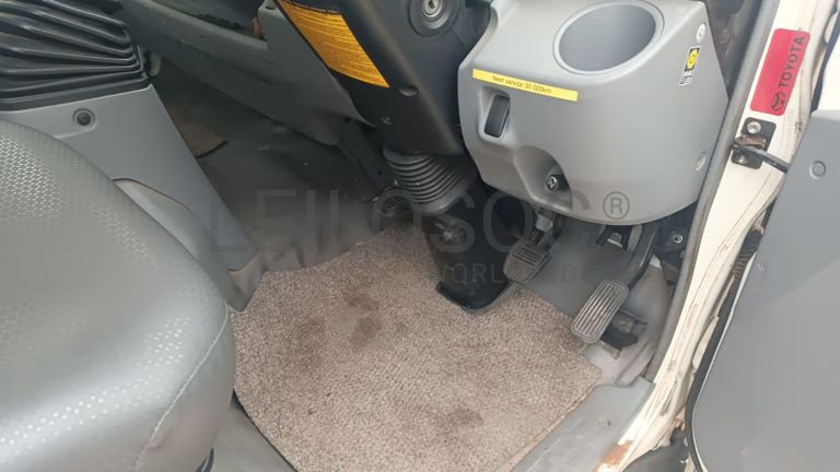 Camião-cisterna Toyota Hino - 2003