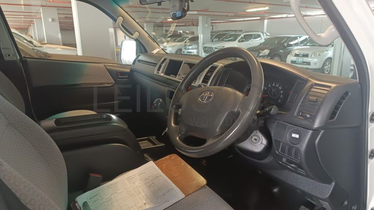 Toyota Quantum - 2016