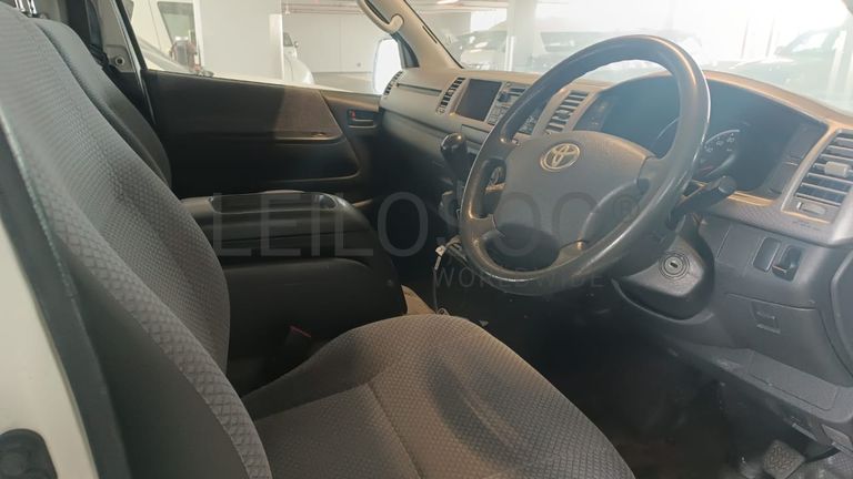 Toyota Quantum - 2010