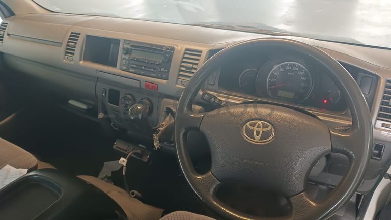 Toyota Quantum - 2010